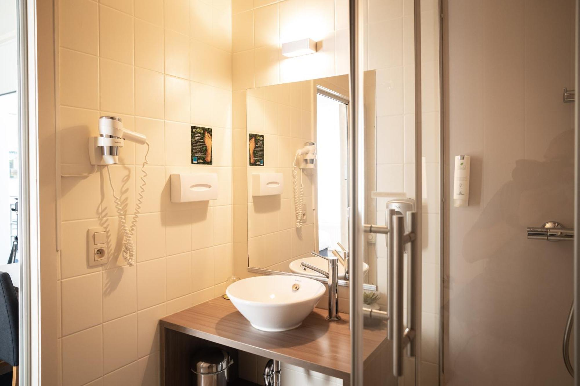 Hotel Essenza Puurs Luaran gambar